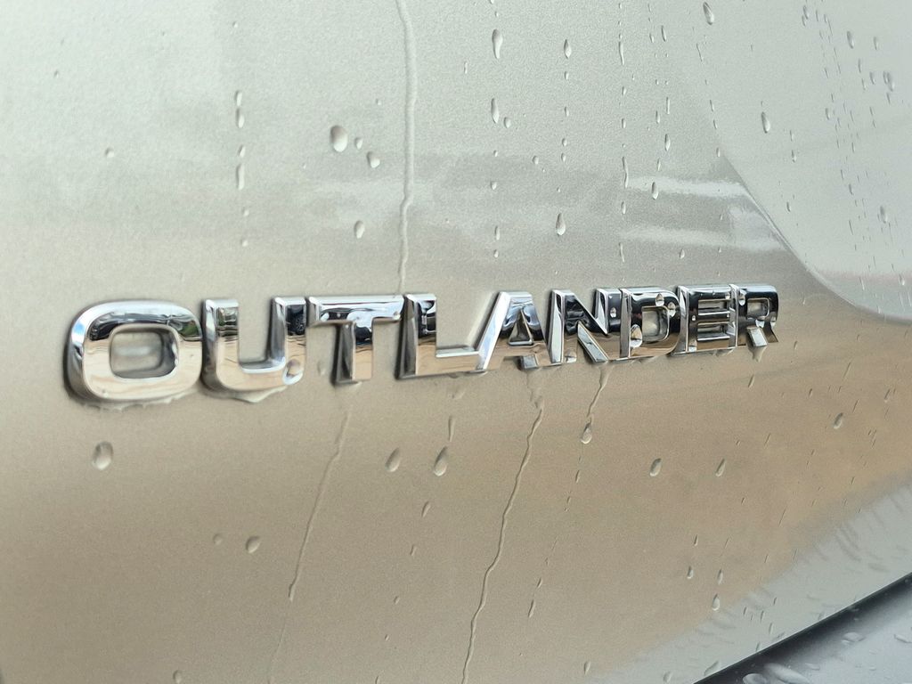 2024 Mitsubishi Outlander PHEV SE Silver at DeMontrond Gulf Freeway