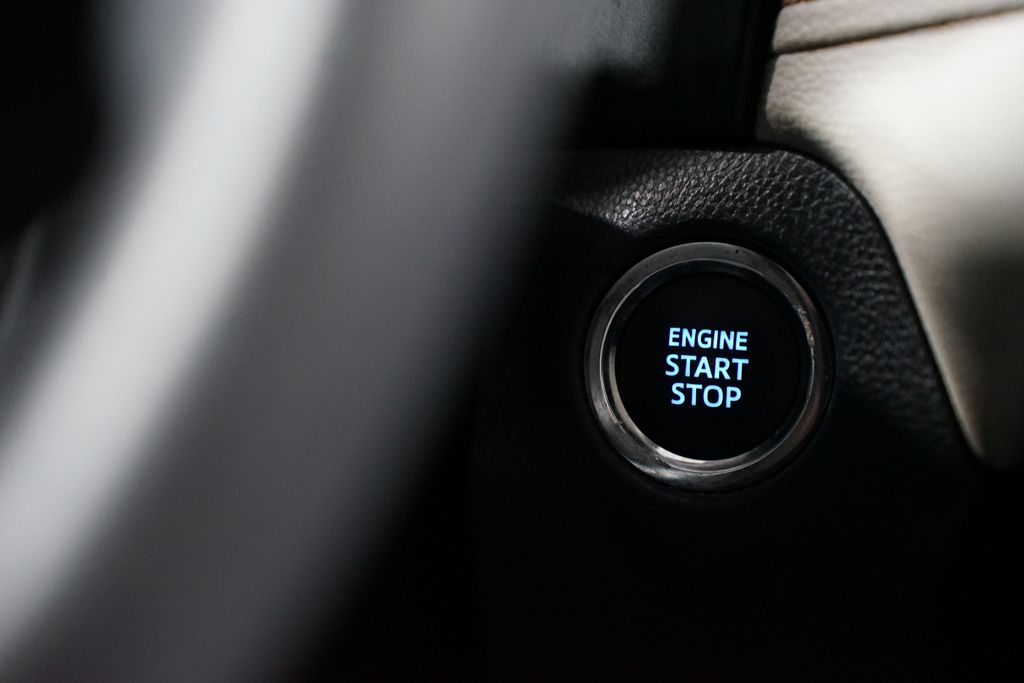 Thumbnail: 2021 Toyota RAV4 - 22