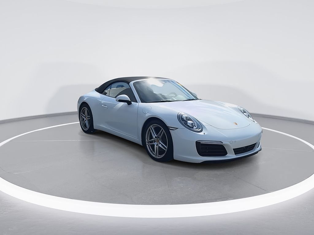 Thumbnail: 2017 Porsche 911 - 2