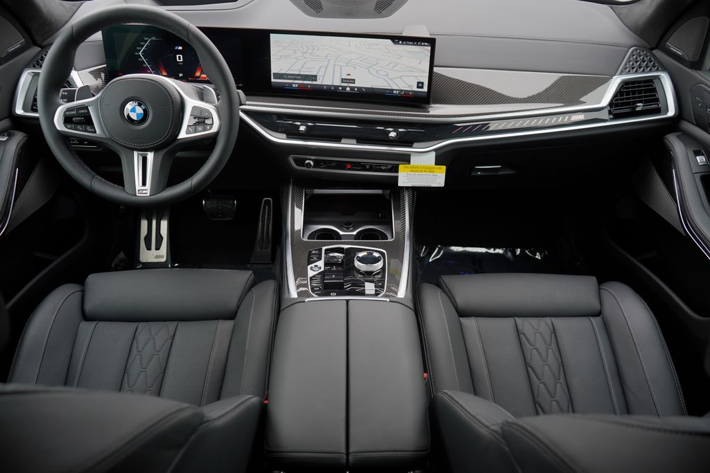 2025 BMW X7 M60i 13