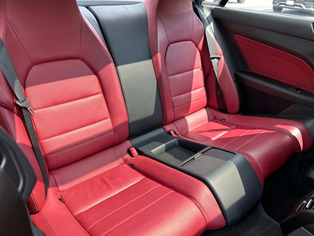Thumbnail: 2016 Mercedes-Benz E-Class - 21