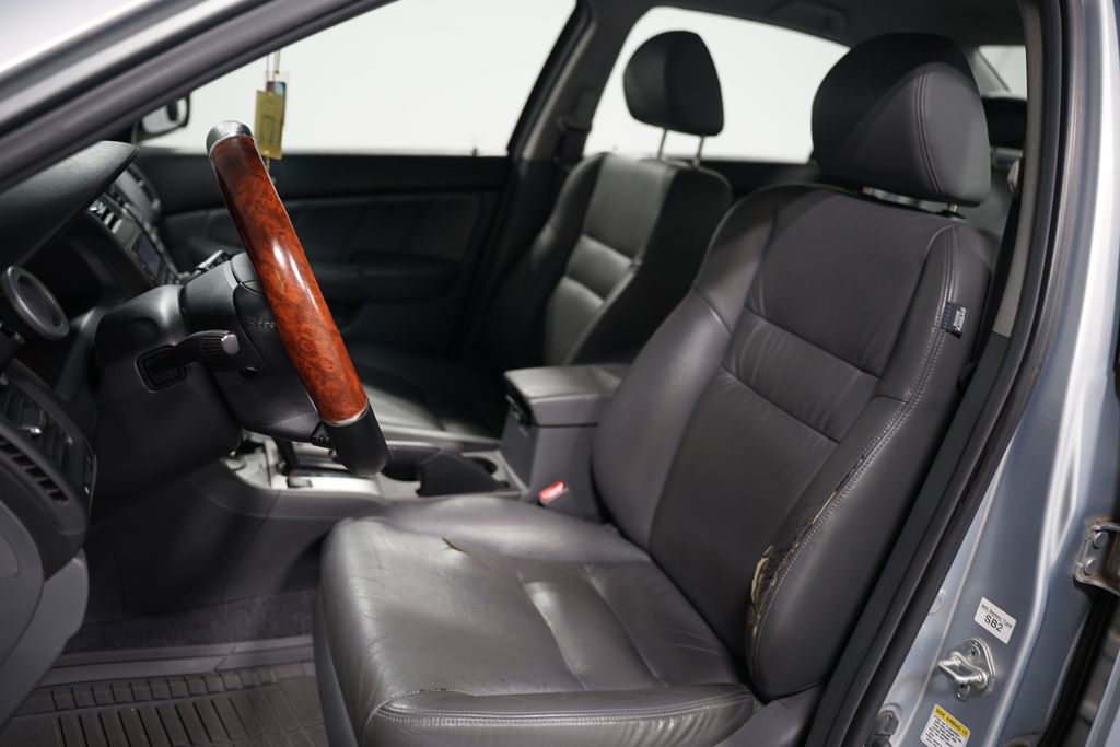 Thumbnail: 2005 Honda Accord - 6