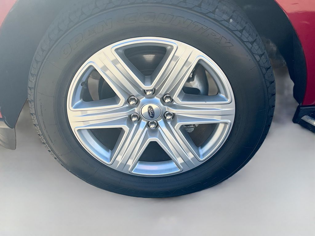 2021 Ford Expedition XLT Red at Autostrade