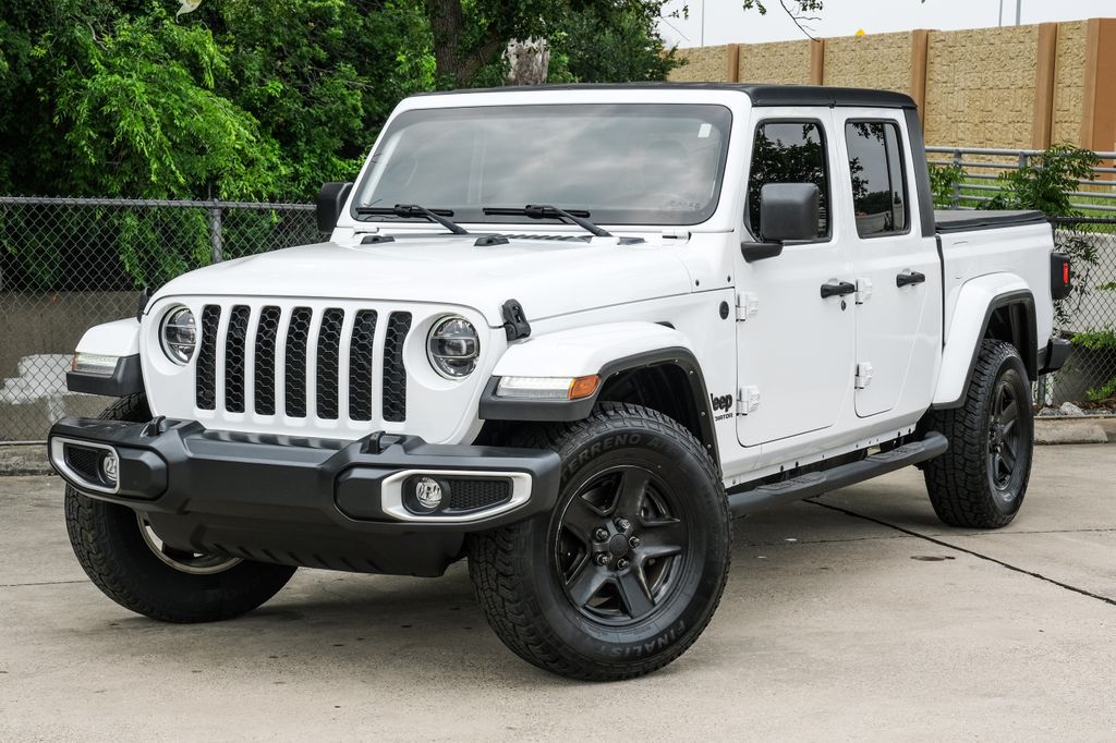 used 2022 Jeep Gladiator car, priced at $28,382