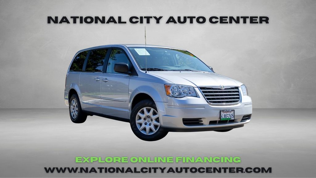 2009 Chrysler Town & Country LX