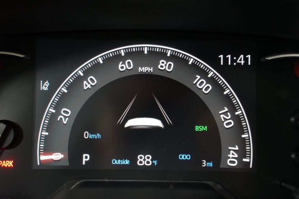 2025 Toyota RAV4 XLE Premium 16