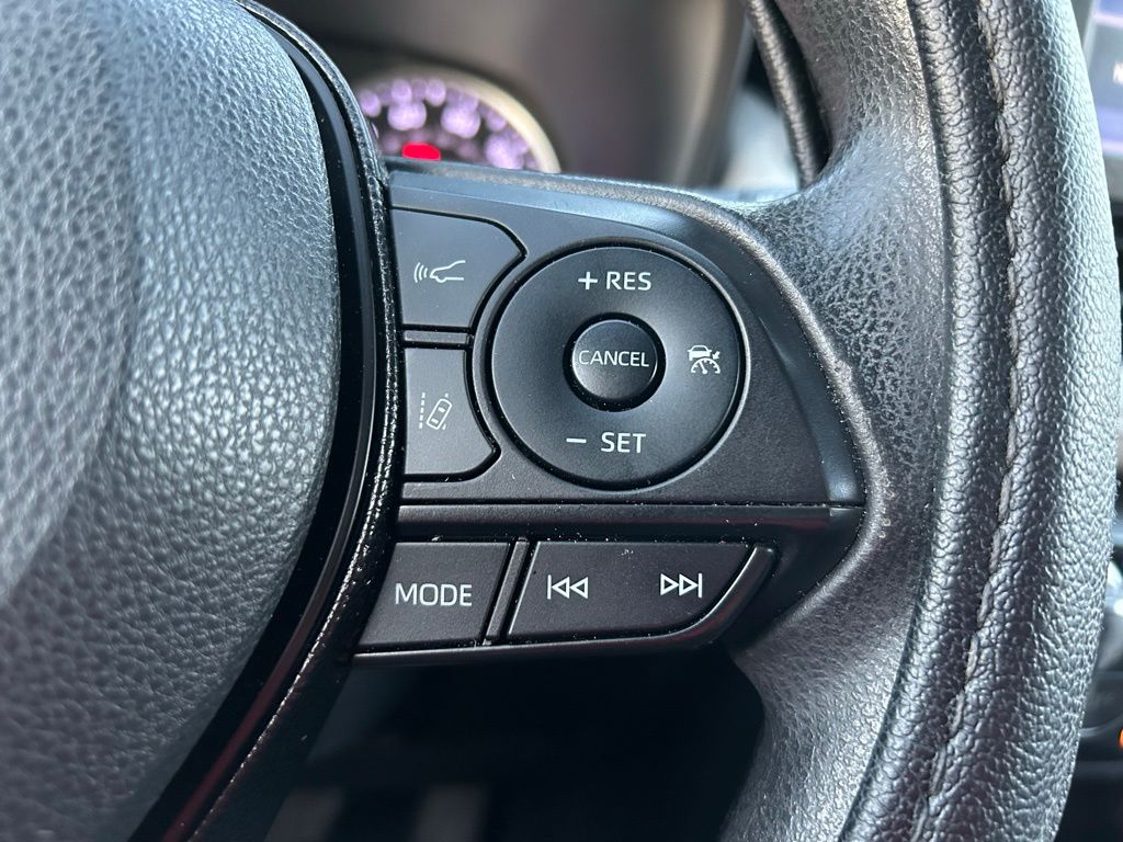 Thumbnail: 2021 Toyota RAV4 - 19