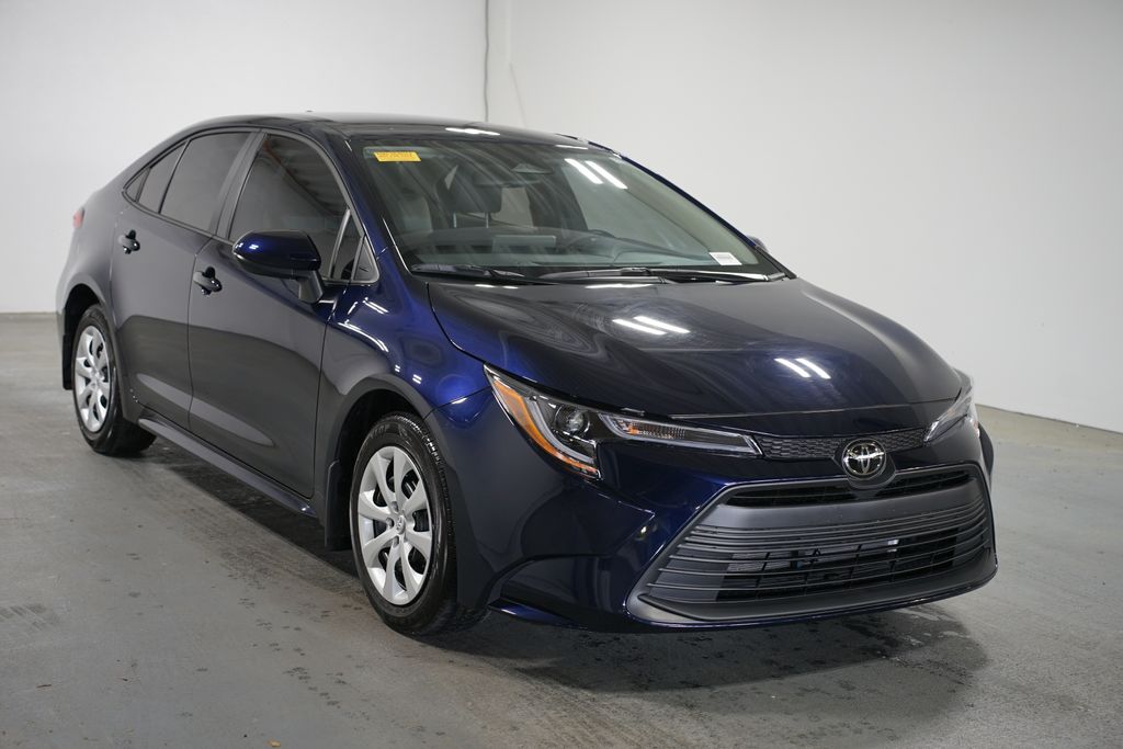 Thumbnail: 2025 Toyota Corolla - 3