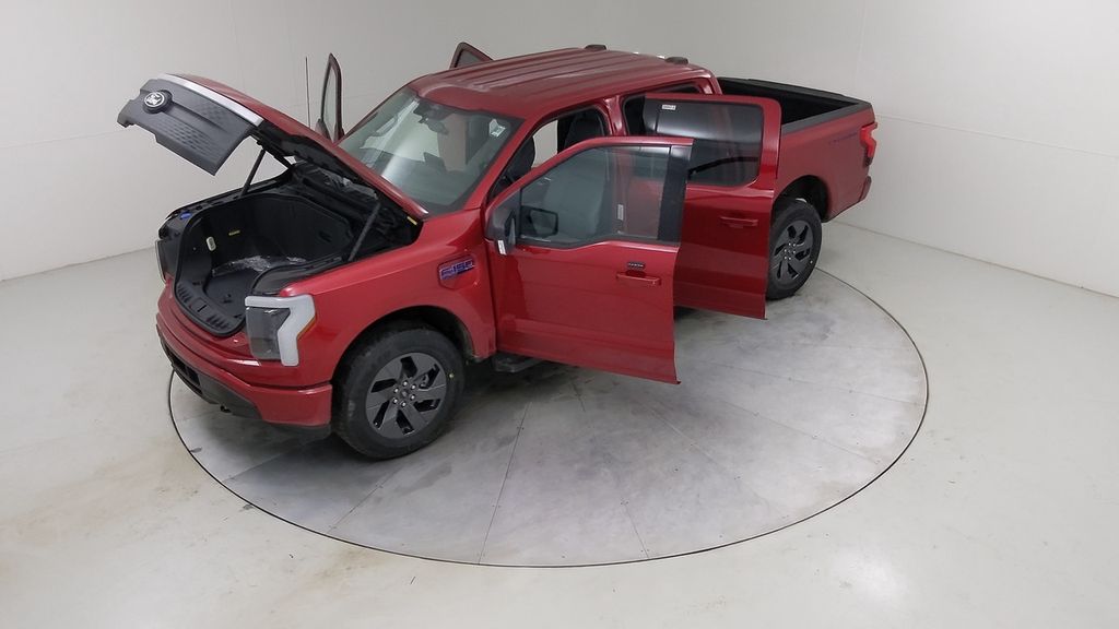 2025 Ford F-150 Lightning Flash - Photo 105