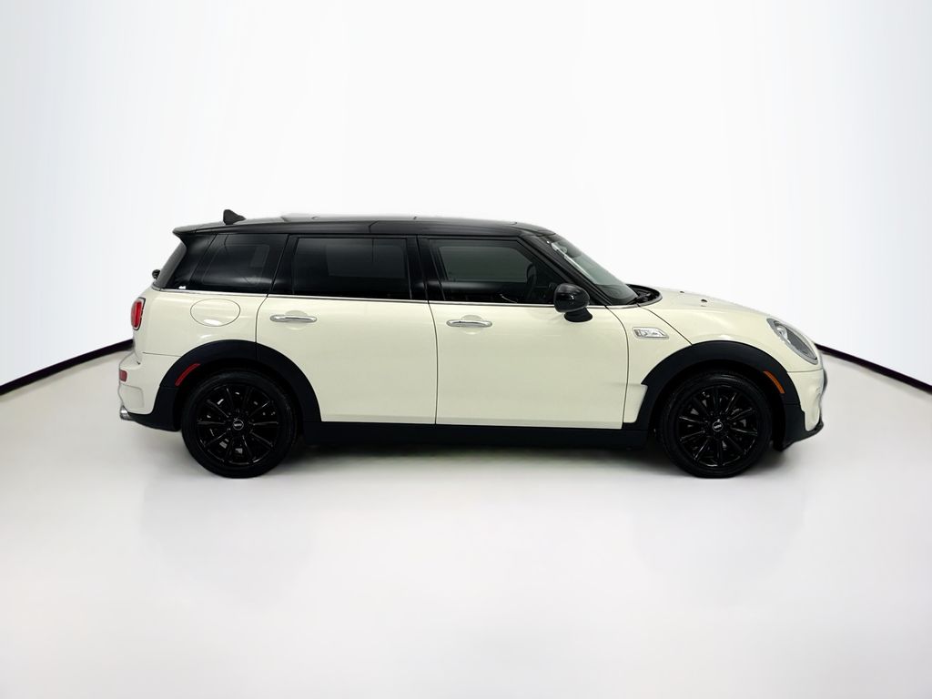 Thumbnail: 2019 MINI Cooper Clubman - 4