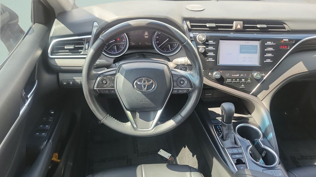 Used 2018 Red Toyota XLE image 13