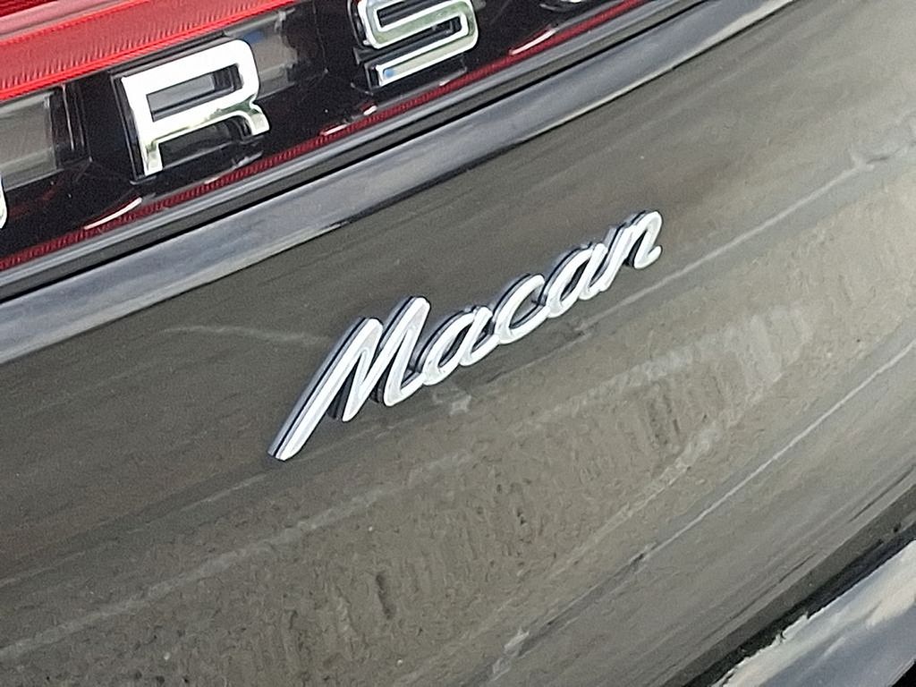 Thumbnail: 2026 Porsche Macan - 27