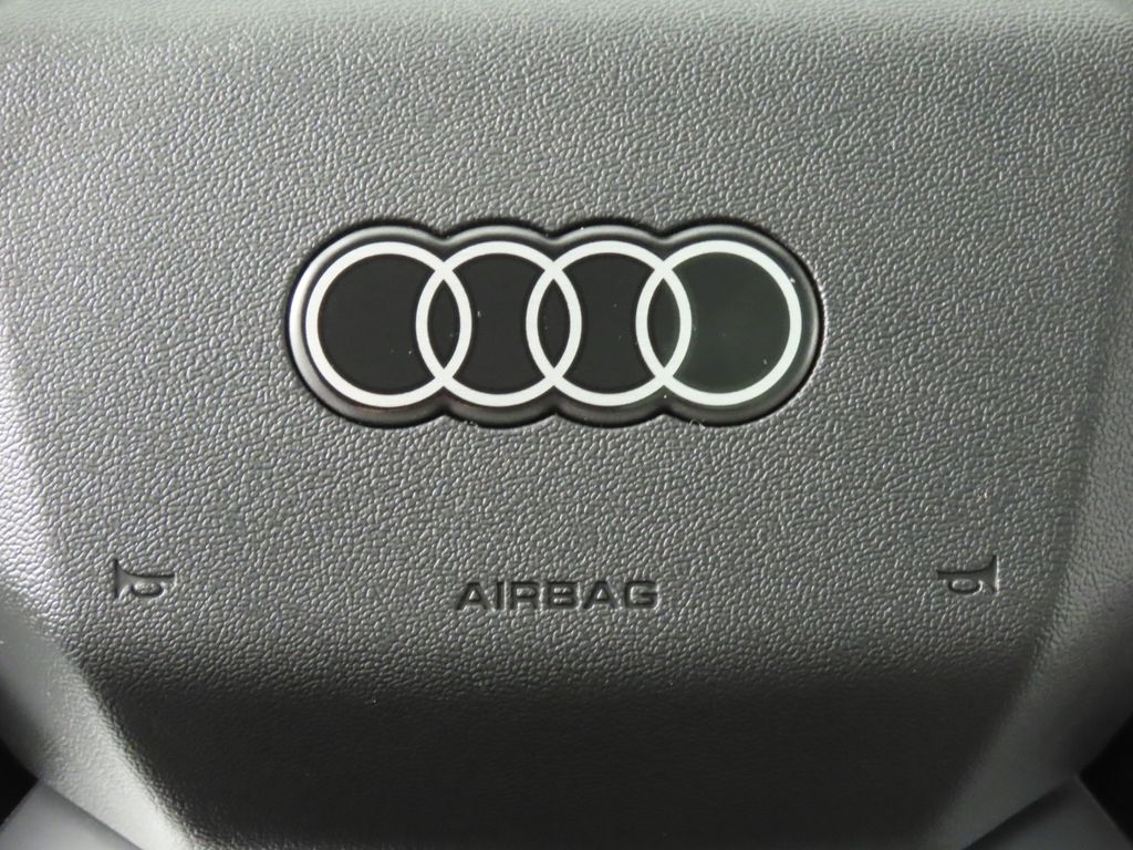 Thumbnail: 2025 Audi Q5 - 17