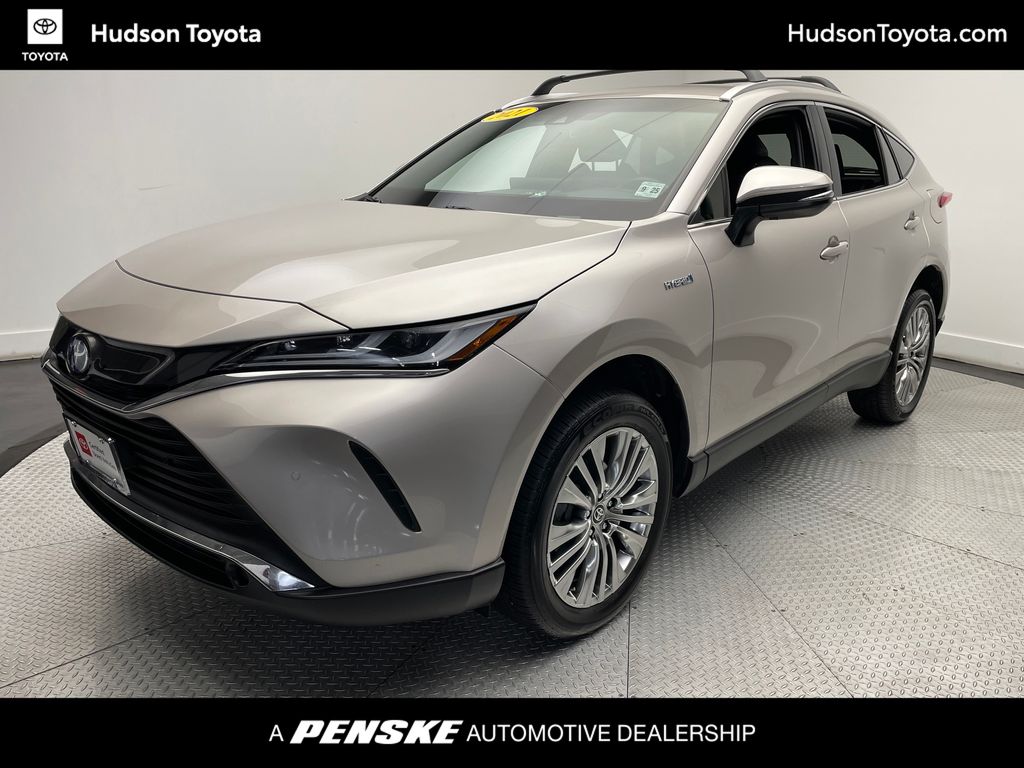 2021 Toyota Venza XLE Hero Image