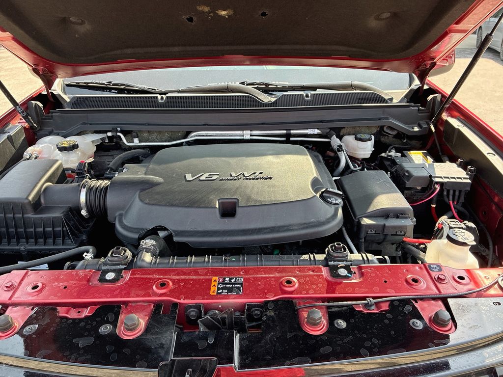 Used 2021 Red Chevrolet ZR2 image 29