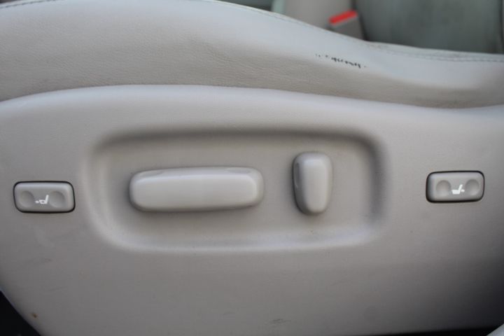 Used Car 2012 Toyota Highlander  Limited For Sale Under $10,000 In Georgetown, Texas