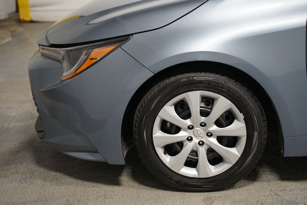 2023 Toyota Corolla LE 5