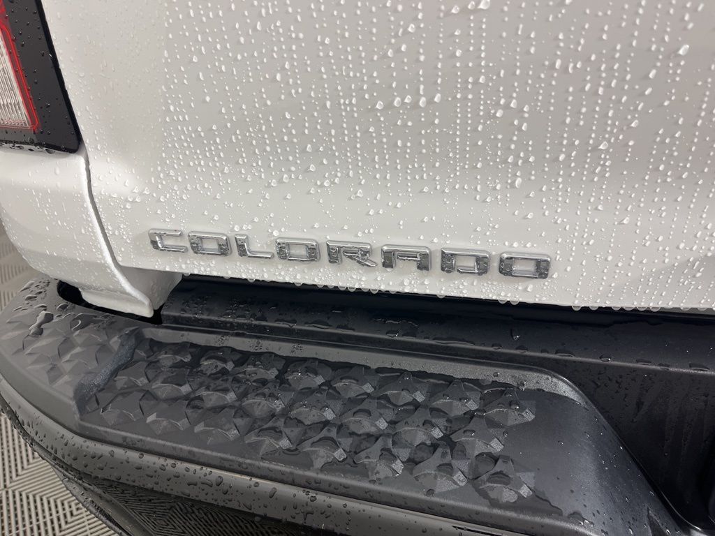 Thumbnail: 2024 Chevrolet Colorado - 16