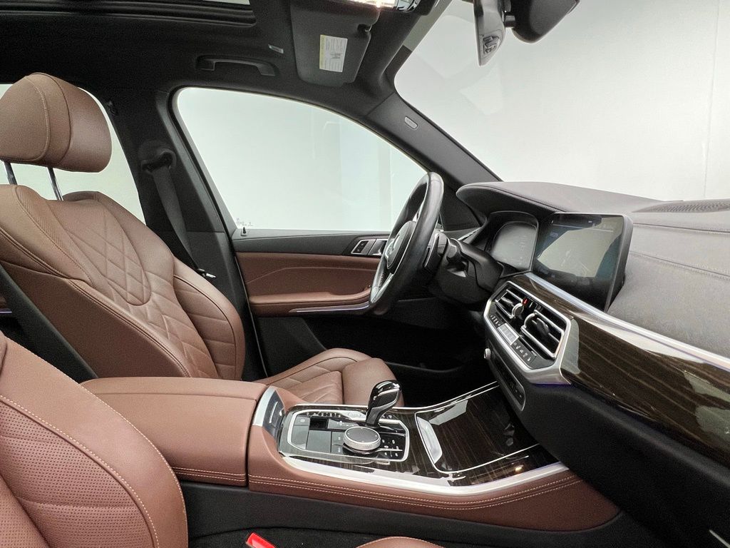 Thumbnail: 2023 BMW X5 - 6