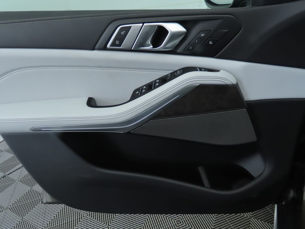 Thumbnail: 2026 BMW X5 - 25