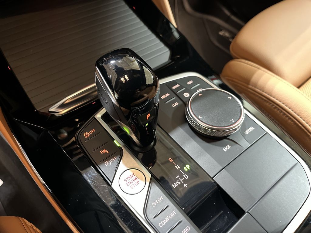 Thumbnail: 2023 BMW X4 - 20