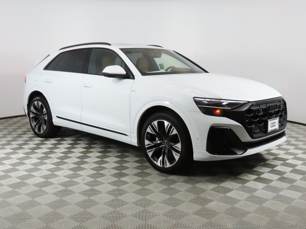 Thumbnail: 2026 Audi Q8 - 7