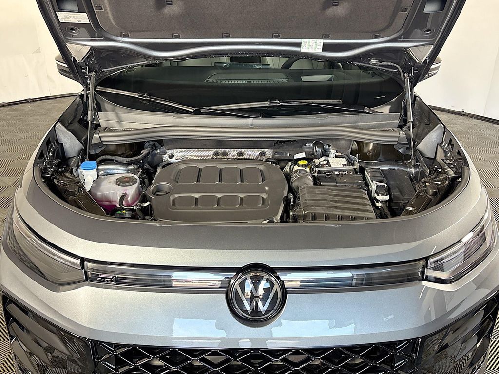 2025 Volkswagen Tiguan 2.0T SE R-Line Black
