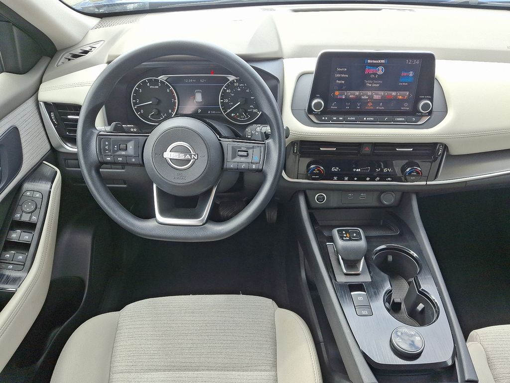 2022 Nissan Rogue SV 12