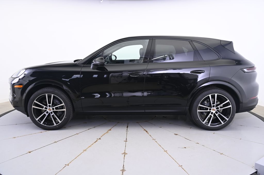Thumbnail: 2025 Porsche Cayenne - 2