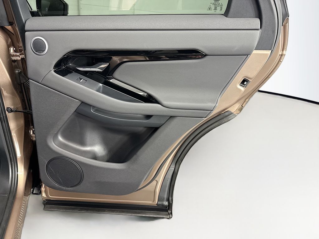 Thumbnail: 2025 Land Rover Range Rover Evoque - 26