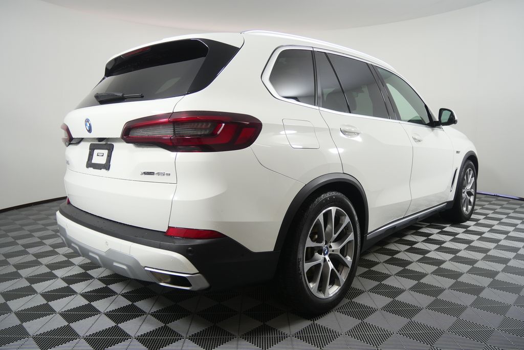 Thumbnail: 2023 BMW X5 - 3
