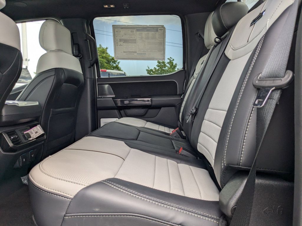 2025 Ford F-150 Lightning Platinum