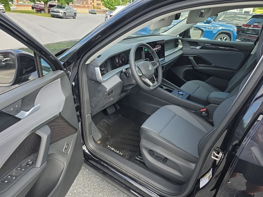 2026 Volkswagen Tiguan 2.0T SE - 8