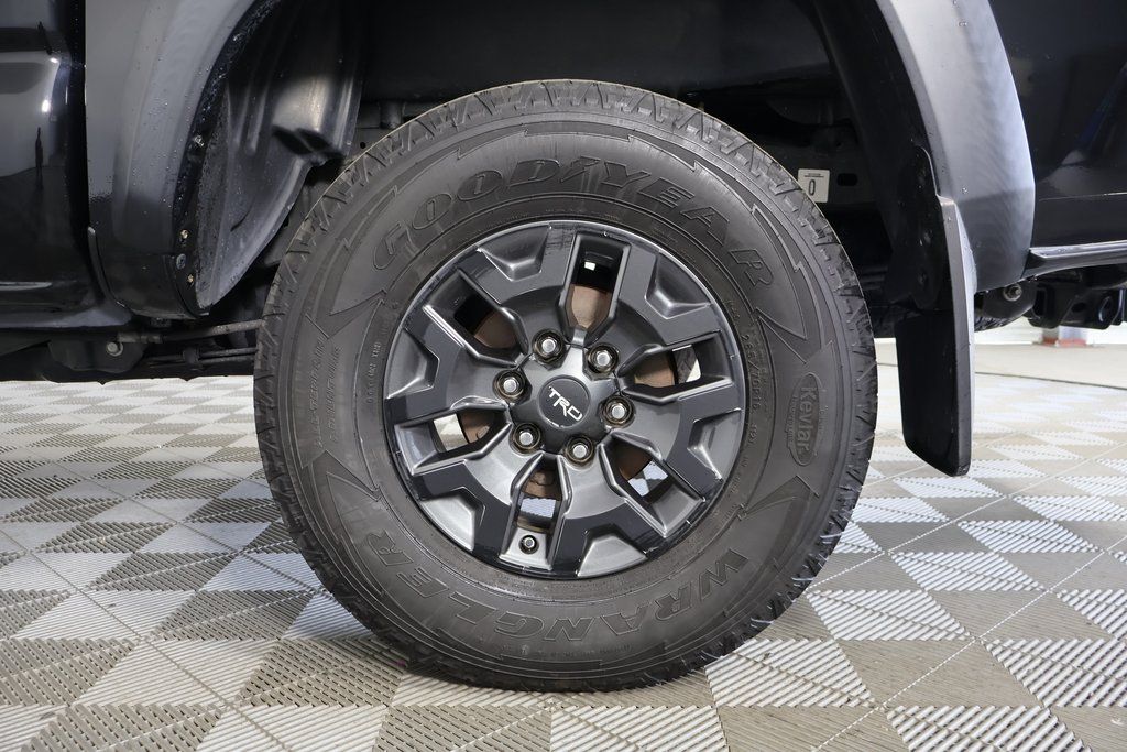 Thumbnail: 2021 Toyota Tacoma - 15