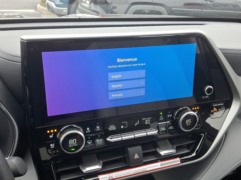 Thumbnail: 2025 Toyota Highlander - 20