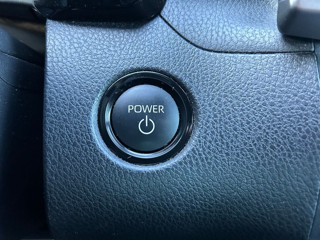 Thumbnail: 2025 Toyota Camry - 29