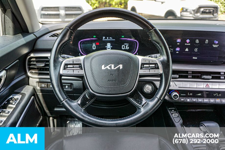 Used 2025 Black Kia S image 30