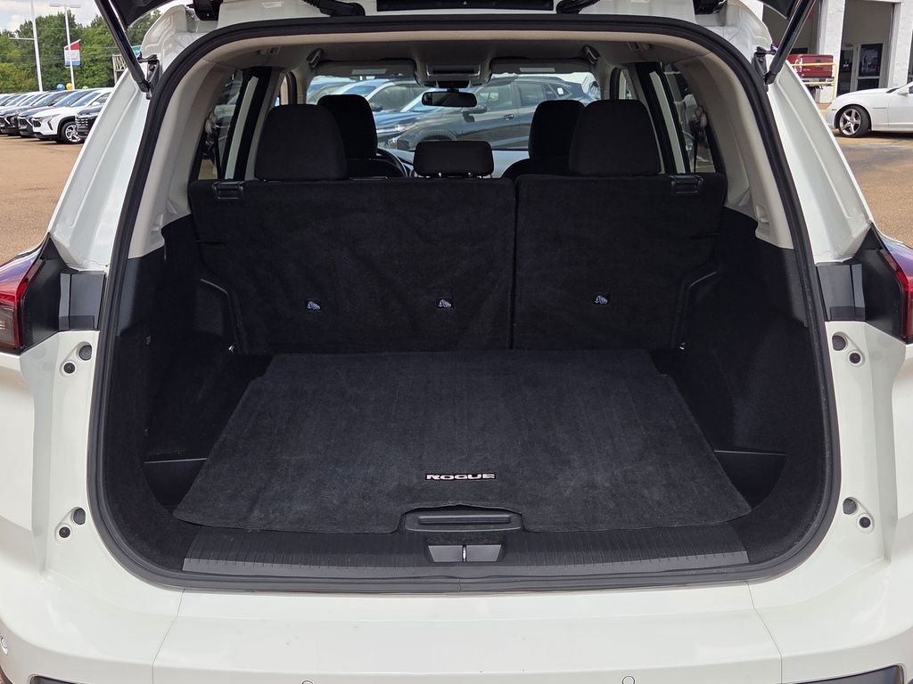 Used 2024 Nissan Rogue SUV