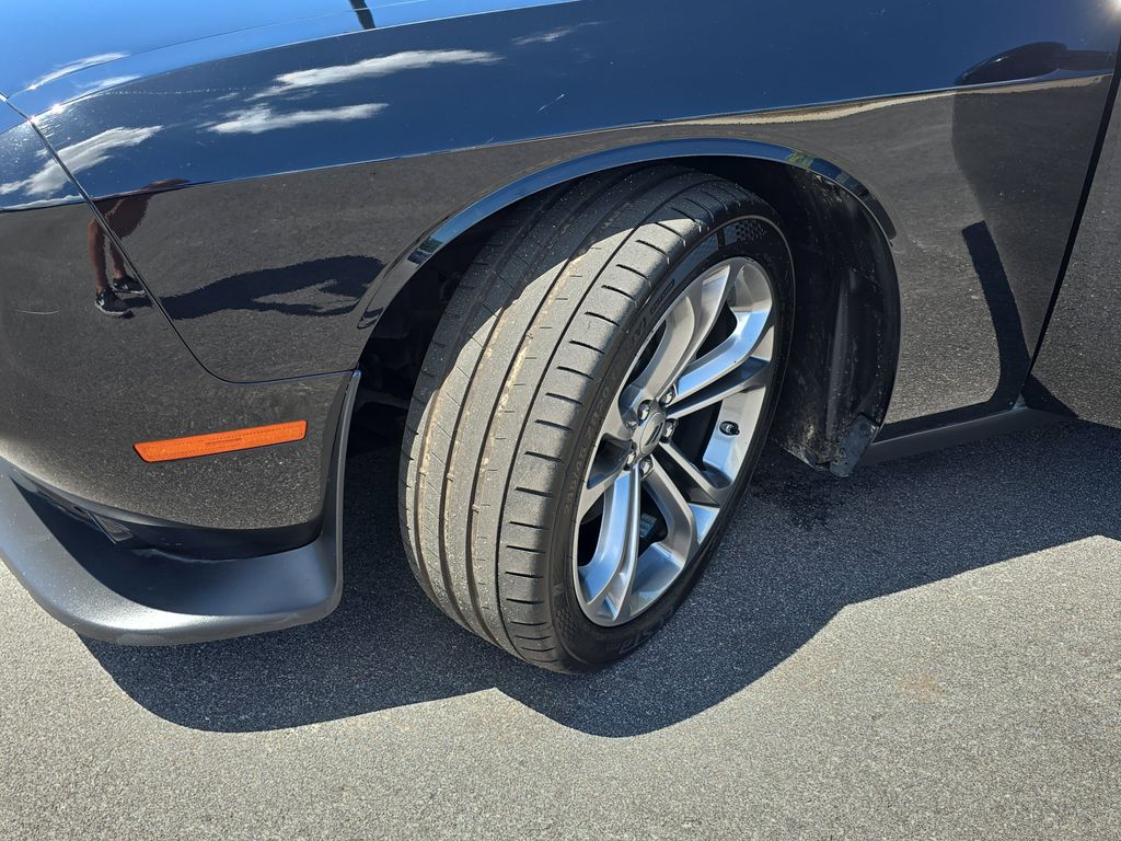 2022 Pitch Black Clearcoat Dodge Challenger R/T RWD Coupe