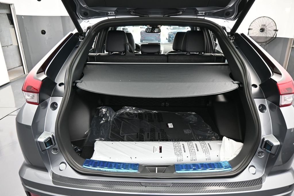 New 2026 Gray Mitsubishi SEL image 42