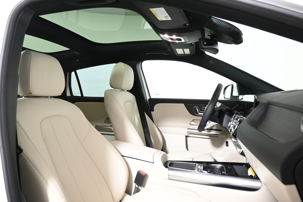 Thumbnail: 2026 Mercedes-Benz GLA - 27