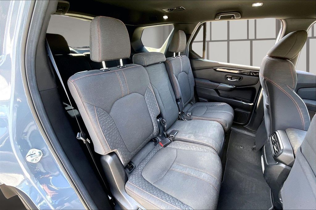 2025 Honda Pilot Sport - Photo 24