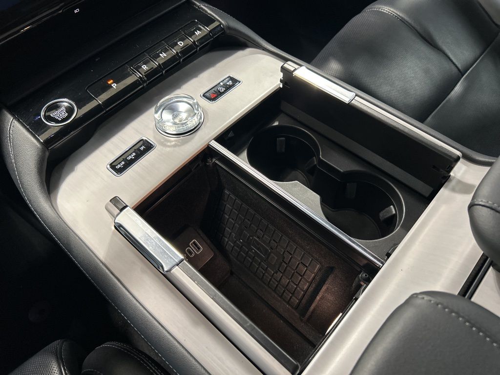 used 2025 Lincoln Navigator car, priced at $84,760