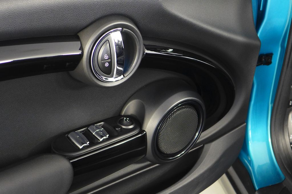 Thumbnail: 2020 MINI Cooper - 13