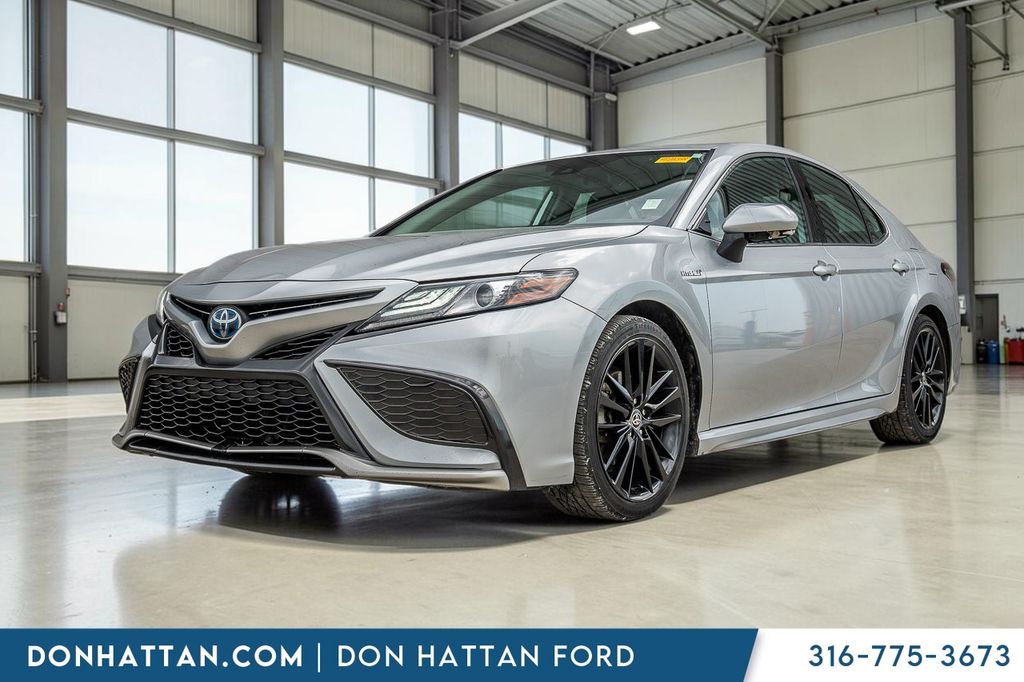 2021 Toyota Camry Hybrid XSE FWD