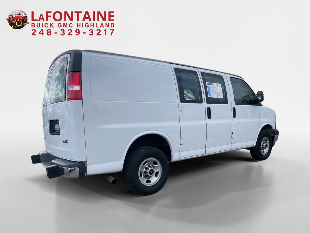 2022 GMC Savana 2500 Work Van 7