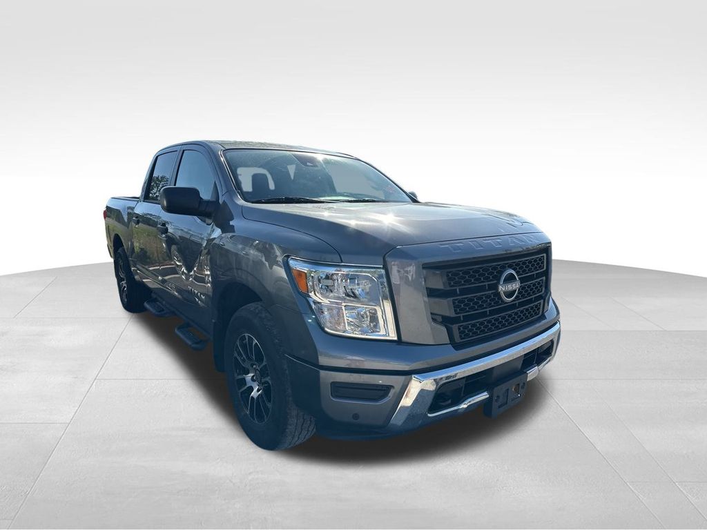 2023 Gun Metallic Nissan Titan SV 4X4 Truck