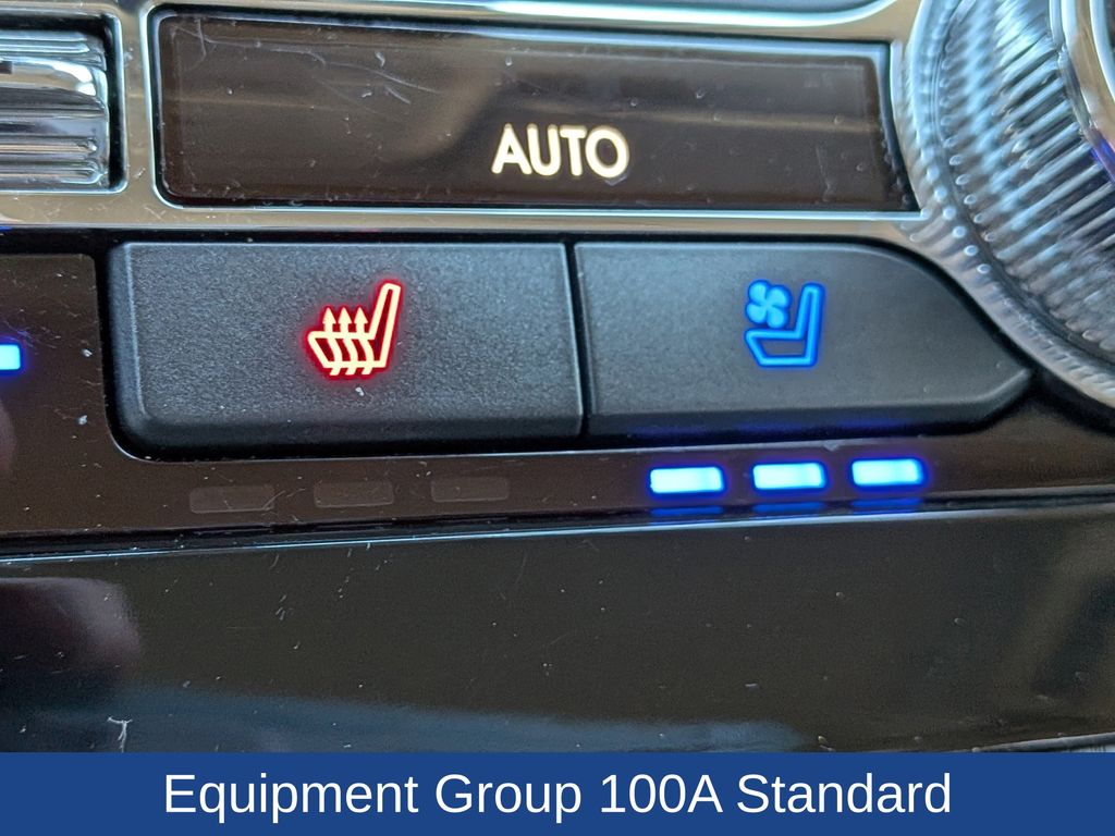 2022 Lincoln Navigator Standard