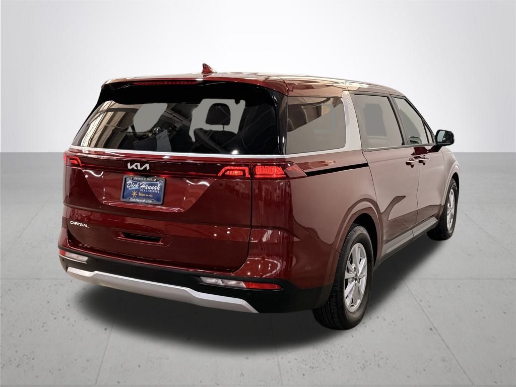 2024 Kia Carnival LX