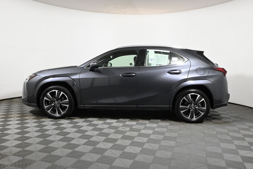 Thumbnail: 2024 Lexus UX - 2